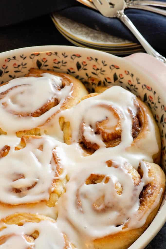 Make ahead Pioneer Woman's Cinnamon Rolls Butter & Baggage