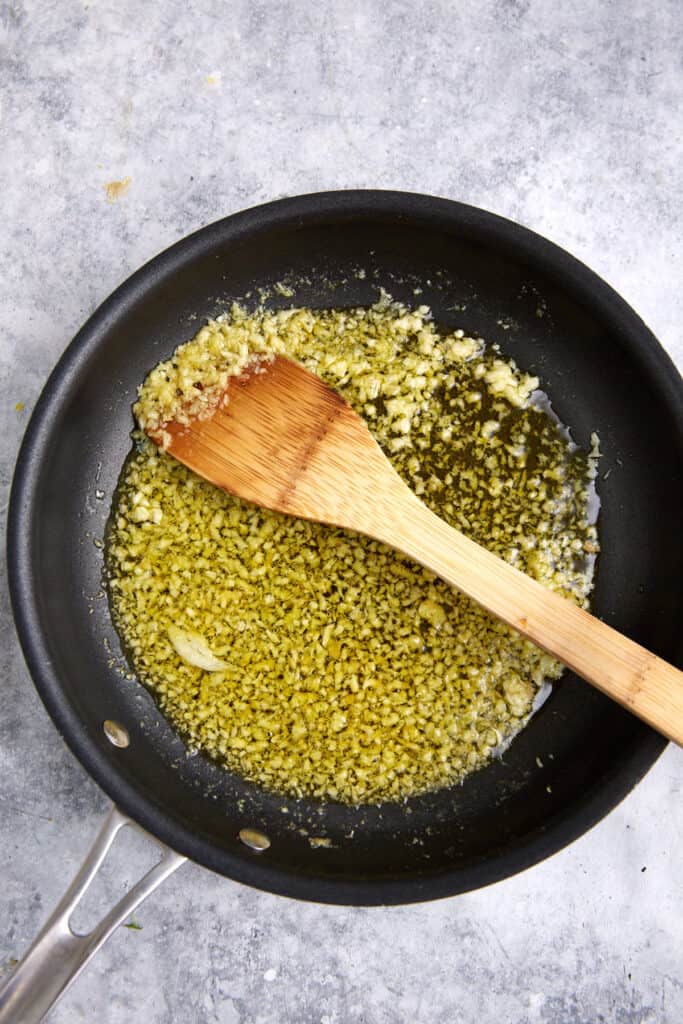 Tender and Juicy Lemon Garlic Chicken Breasts - Butter & Baggage