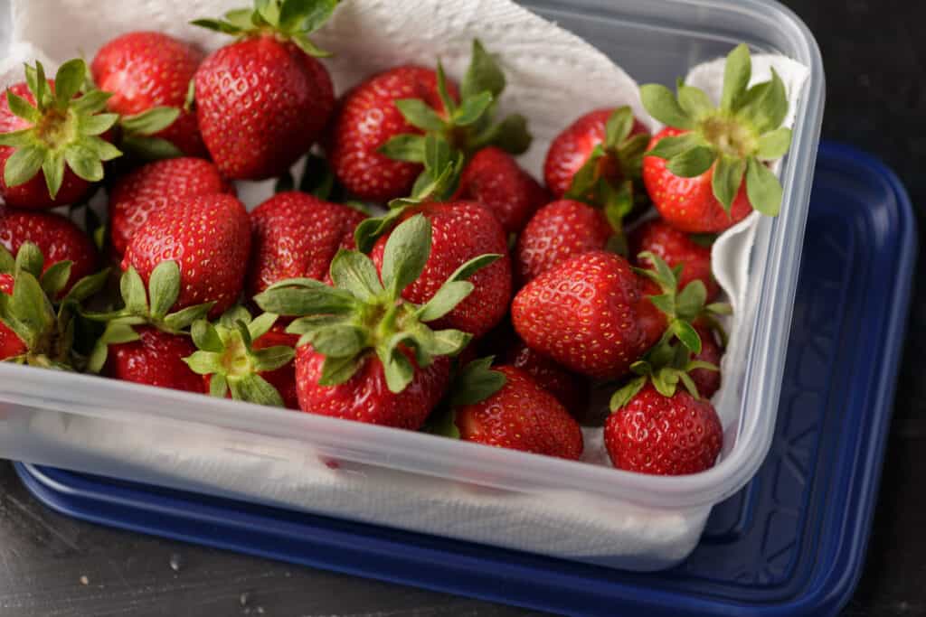 Best Way to Store Fresh Strawberries Butter & Baggage