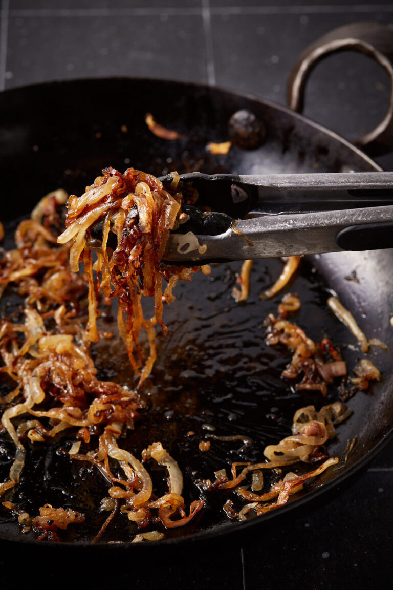 How to Caramelize Onion (3 Ways) - Butter & Baggage