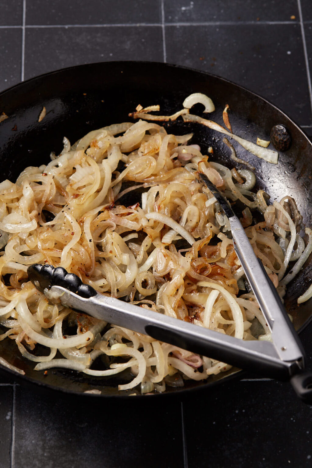 How to Caramelize Onion (3 Ways) Butter & Baggage