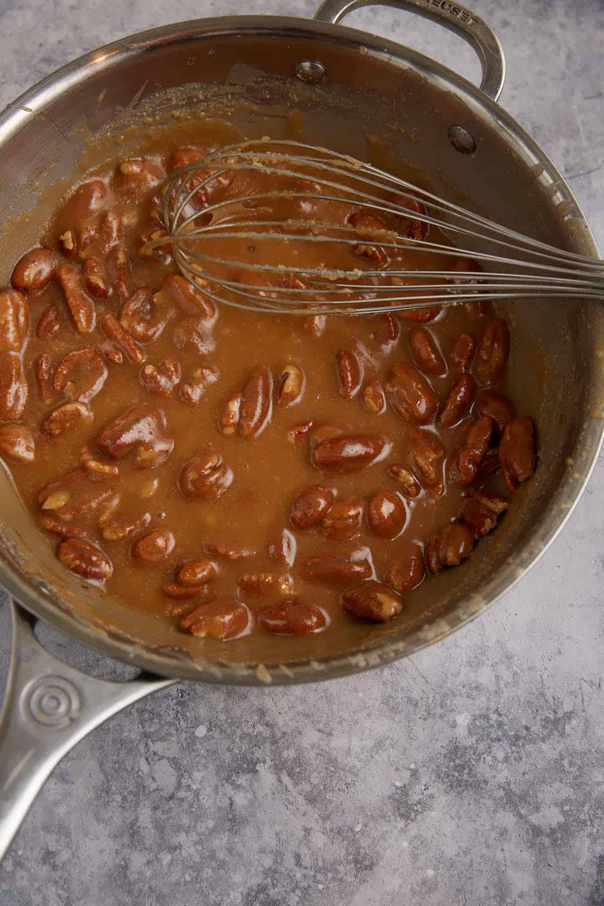 The praline mixture as it starts to thicken.