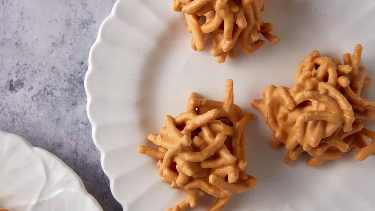 A plate of peanut butter haystack cookies.