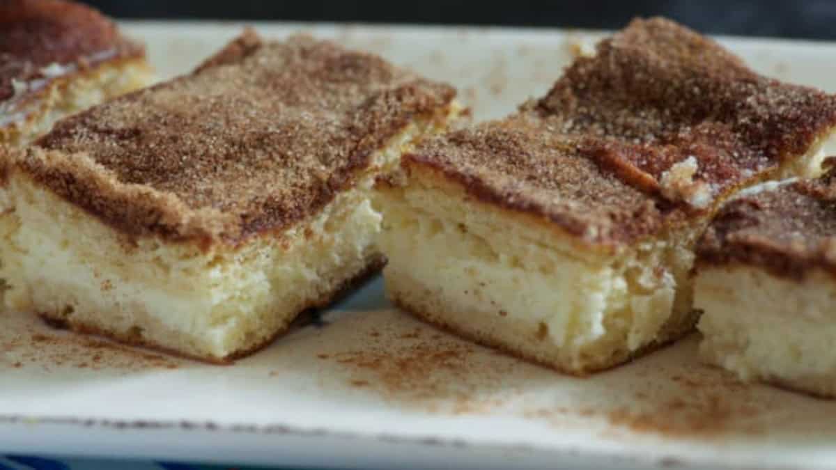 Cinnamon Sugar Cheesecake Bars