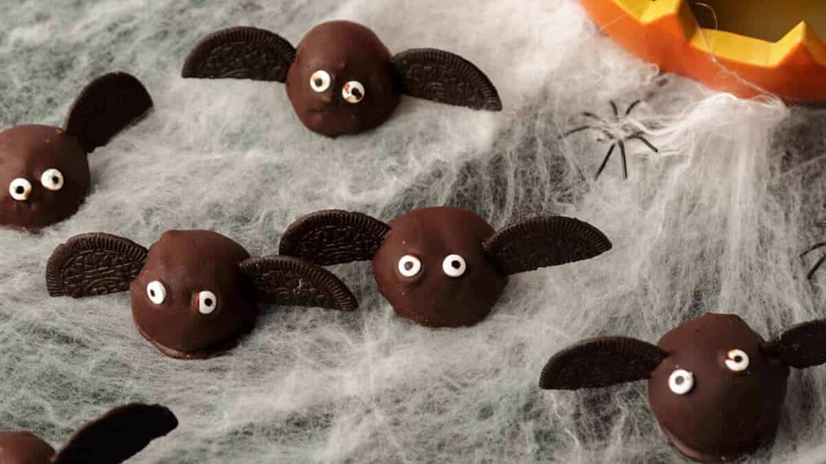 Oreo truffles decorated as bats.