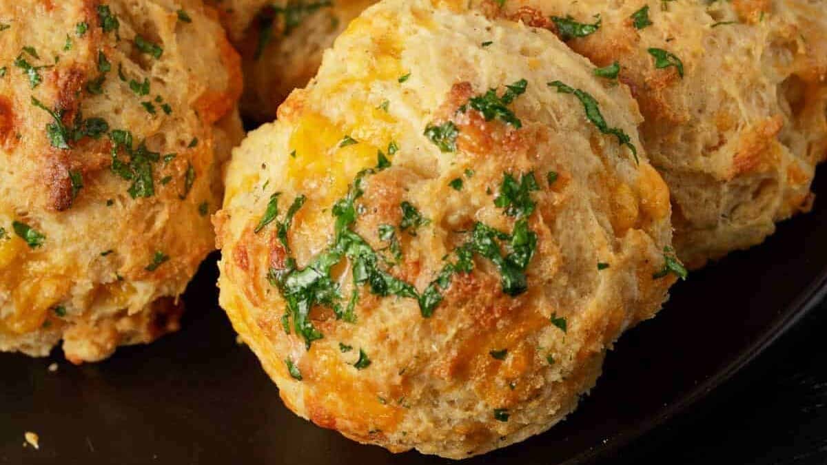 30 Minute Homemade Red Lobster Biscuits