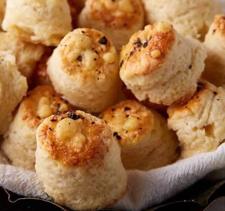 Parmesan mini biscuits in a basket.