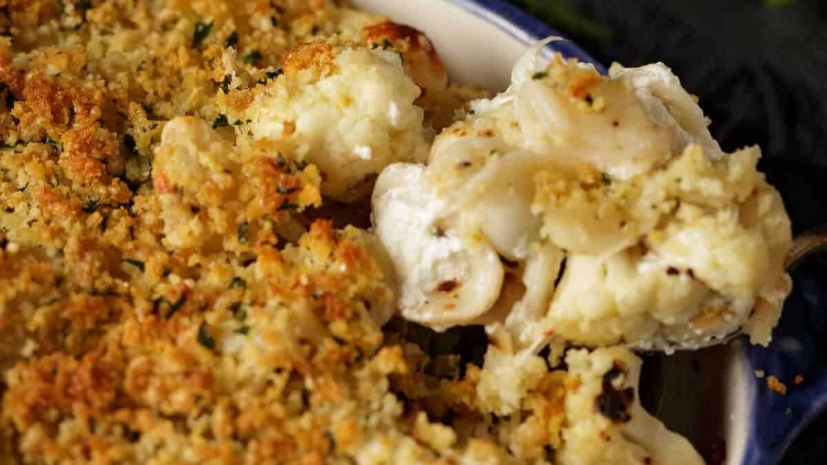 Cheesy Cauliflower Bake with Sour Cream