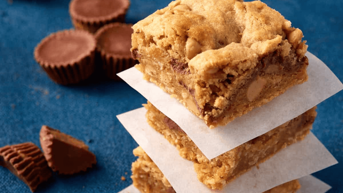 Reese's Peanut Butter Bars with Oatmeal