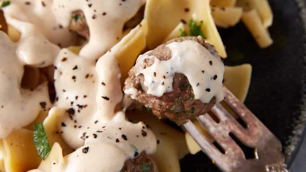 Baked Meatballs With Gravy